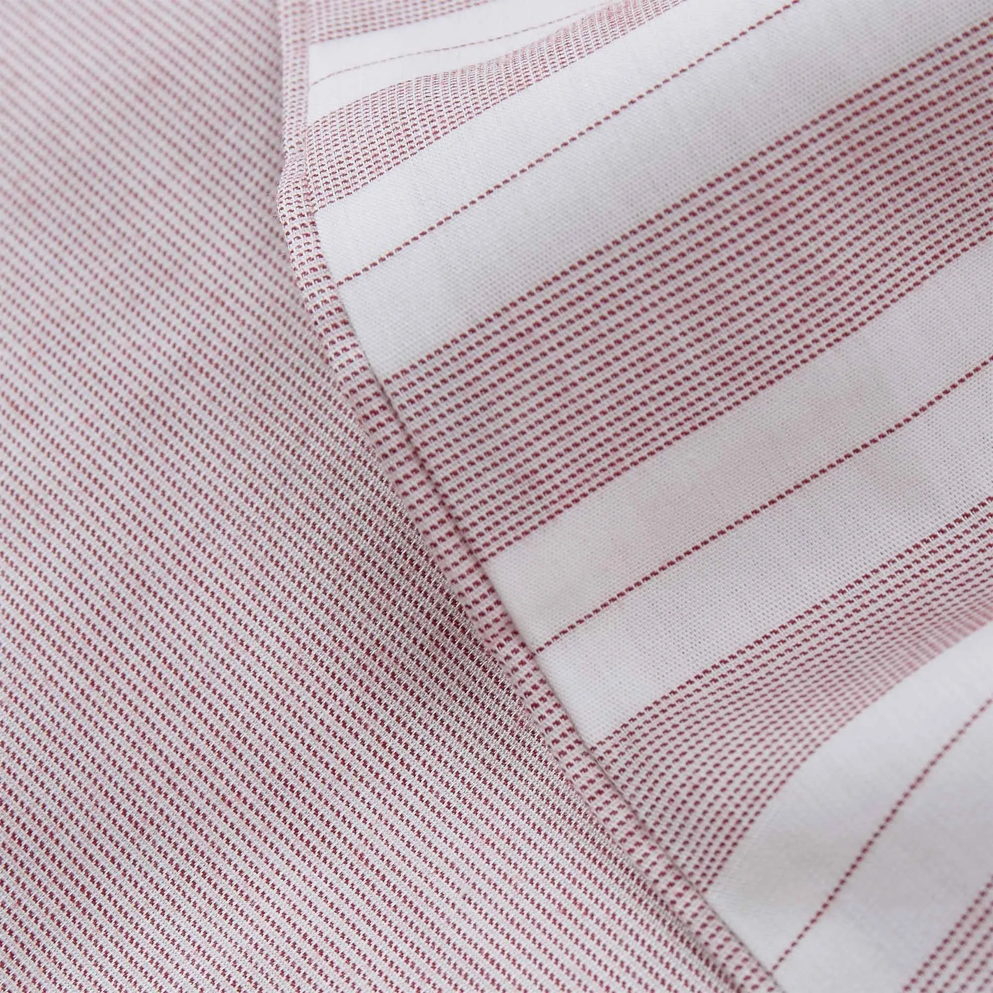 Izeda Bedding [Dark red/White]