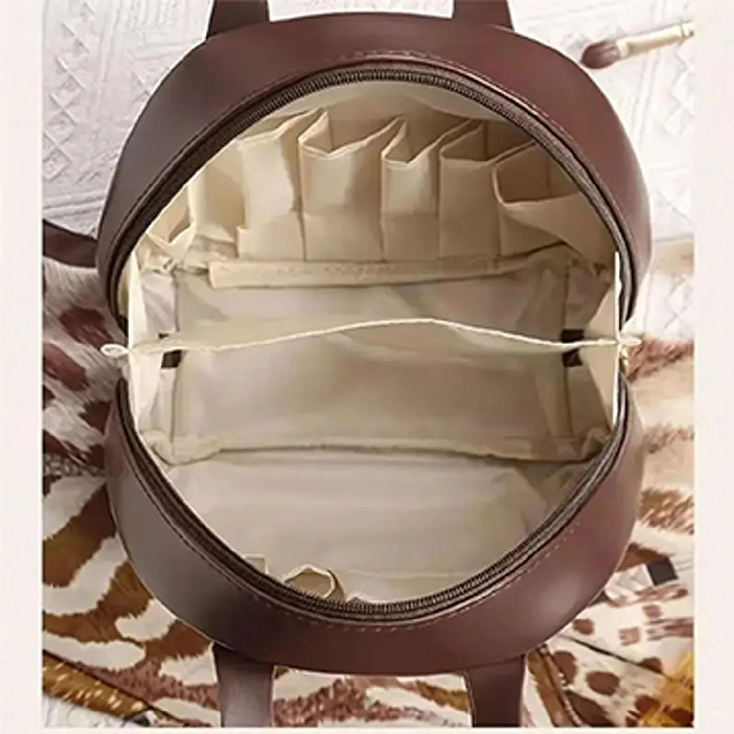 Multi-Layered Shell-Shaped Cosmetic Bag, Portable Large Capacity PU Shell Waterproof Handbag Style Cosmetic Bag, Premium Makeup Bag with Compartments (Black)